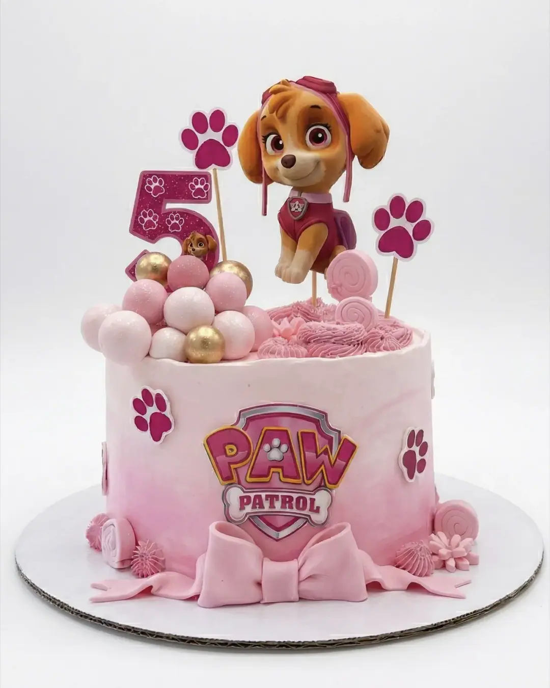 Torte rozë Skye nga Paw Patrol me putra dhe flluska, torte me porosi nga Cakes By Vjollca në Prishtinë