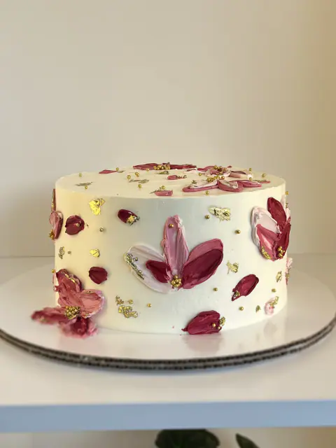 Engagement cake with delicate floral details, a custom cake by Cakes By Vjollca in Pristina, Kosovo
